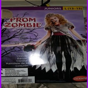 USED PROM ZOMBIE SIZE LARGE JUNIORS